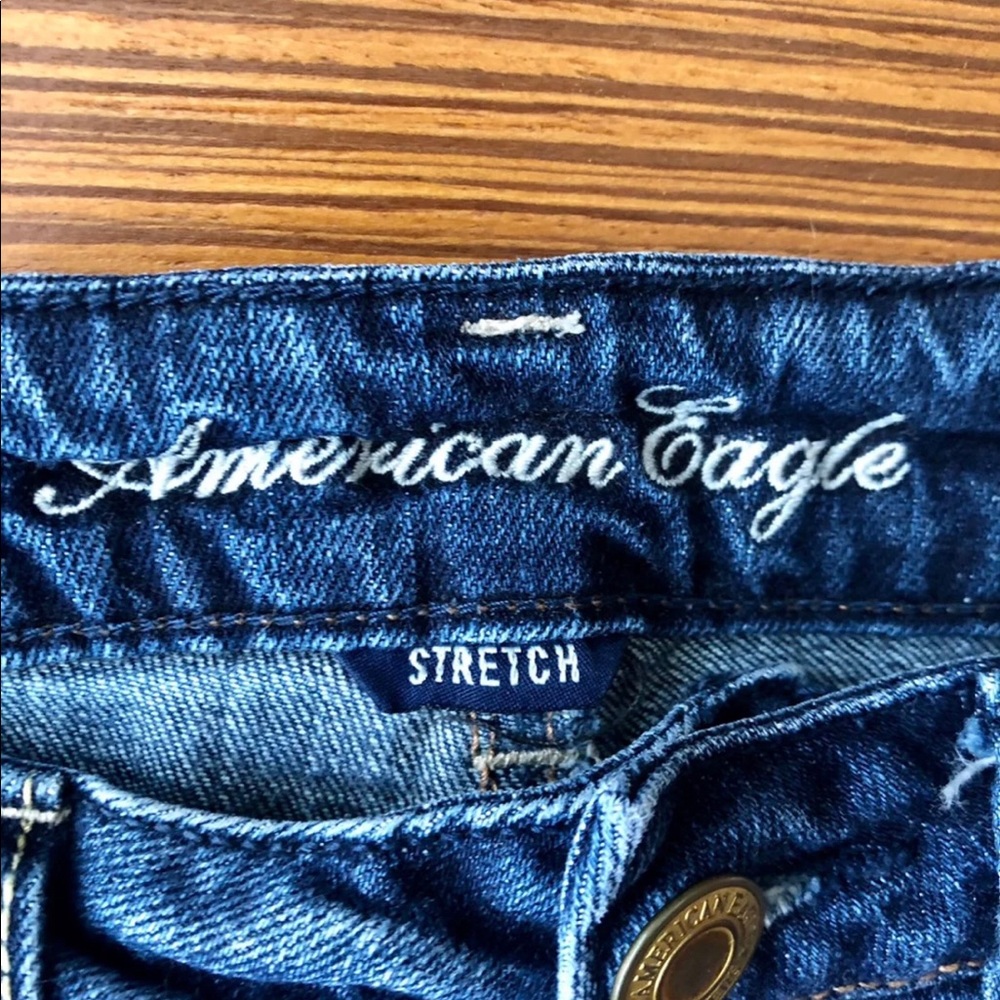American Eagle Jean Shorts Size 6 - Picture 3 of 6